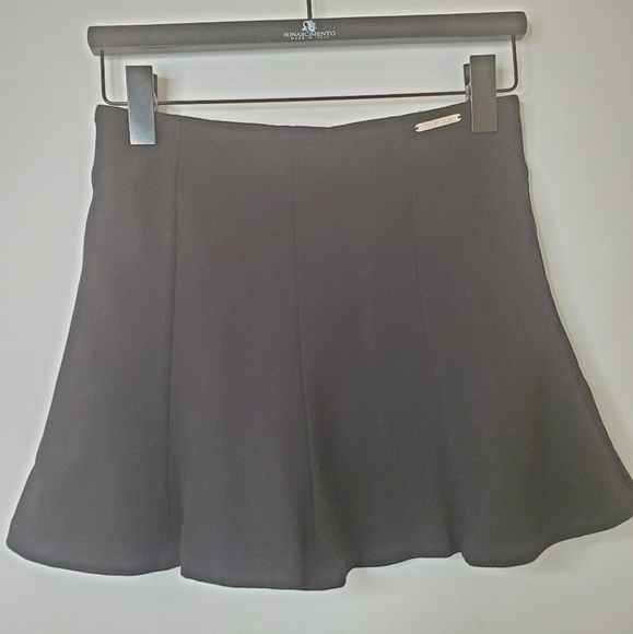 I ❤️TAYLOR MADISON | Classic Black Skater Skirt - Picture 1 of 5